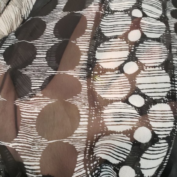 Elegant black and white print blouse - Picture 6 of 6